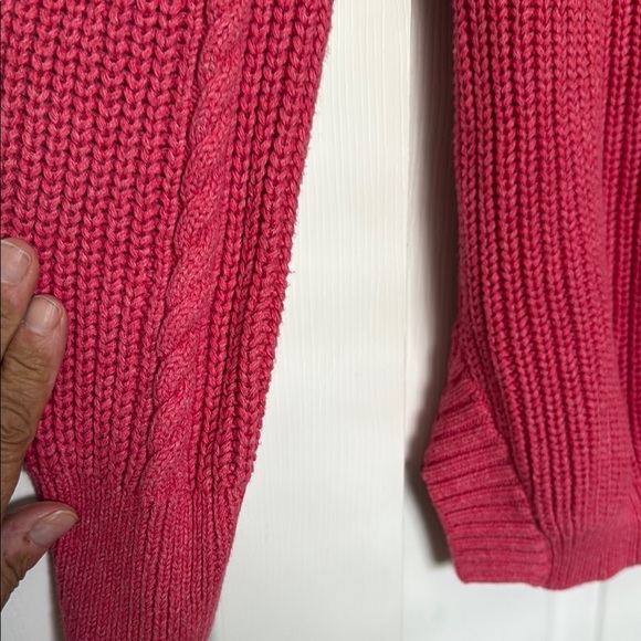 Vineyard Vines Pink Crew Neck Sweater with Relaxed Fit - Picture 8 of 10